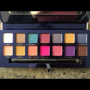 *SOLD*Anastasia Beverly Hills Riviera palette